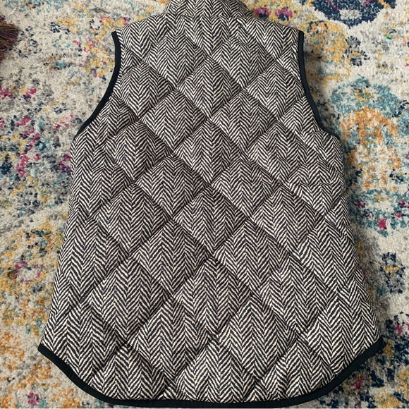 COPY - J Crew | Down Herringbone Vest Small - Picture 4 of 10